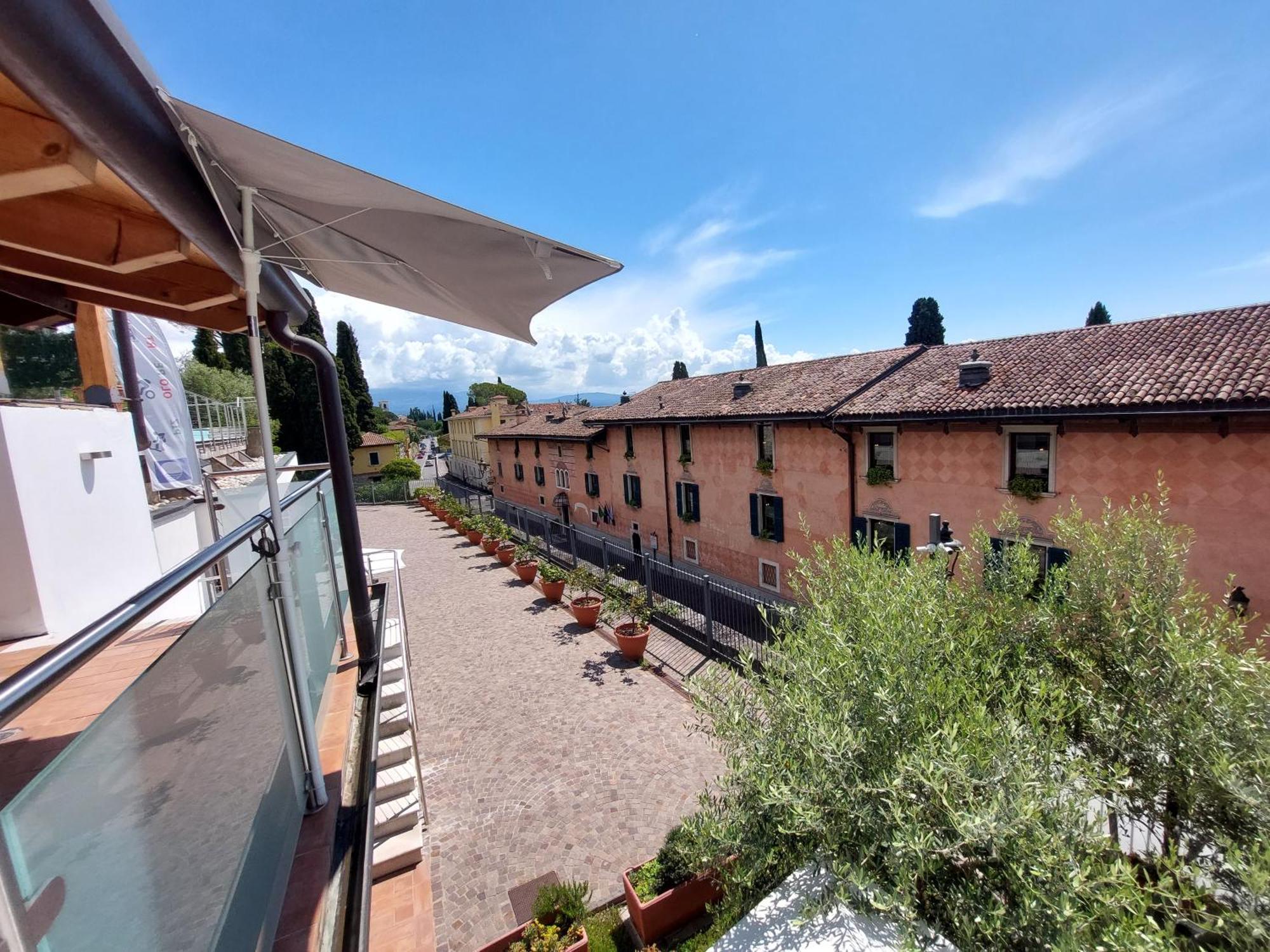 Pizzocolo Resort Fasano Gardone Riviera Exterior foto