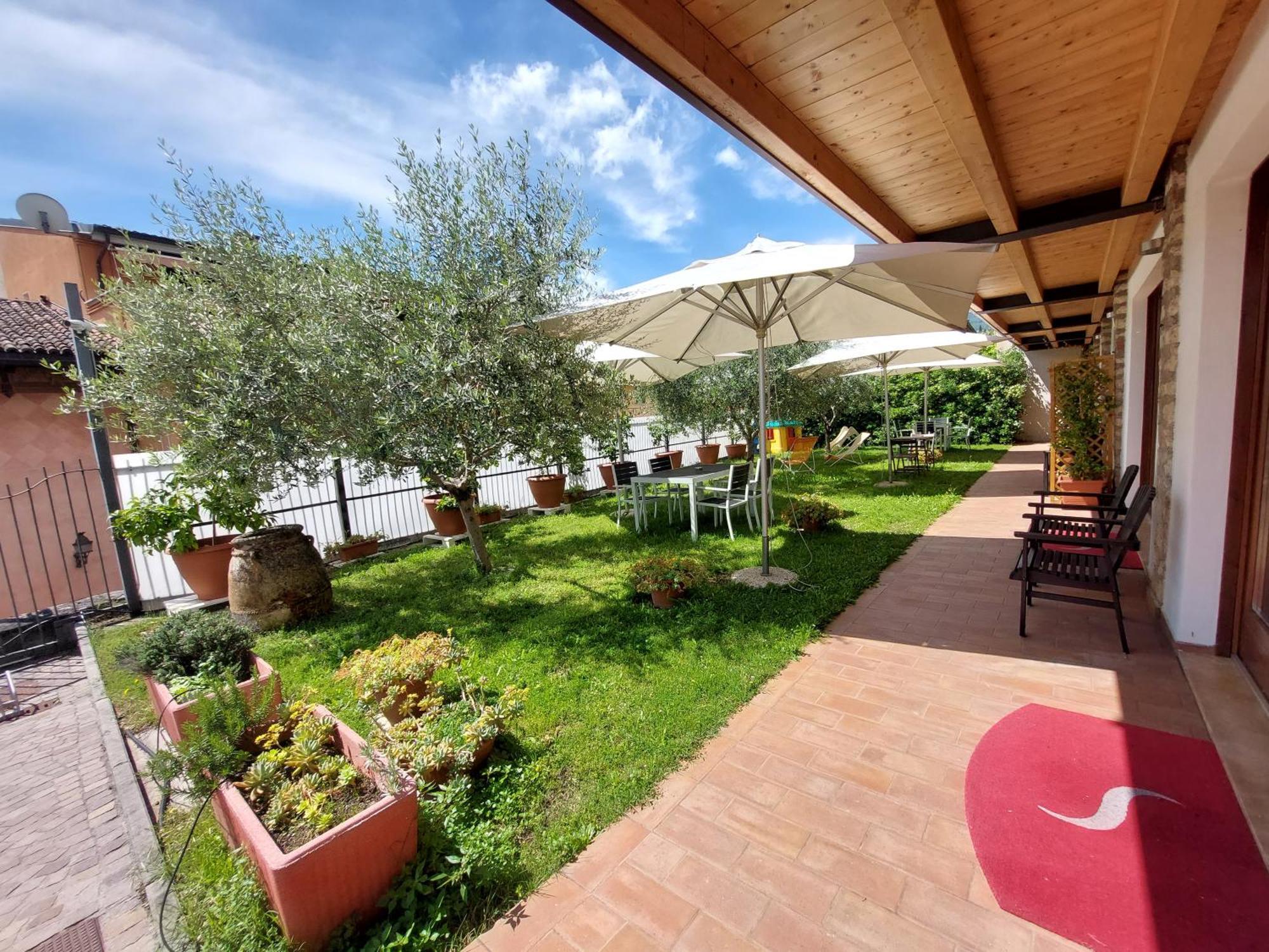 Pizzocolo Resort Fasano Gardone Riviera Exterior foto